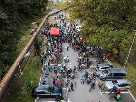 Otvoritev kolesarske CE-SˇT-SˇE-135